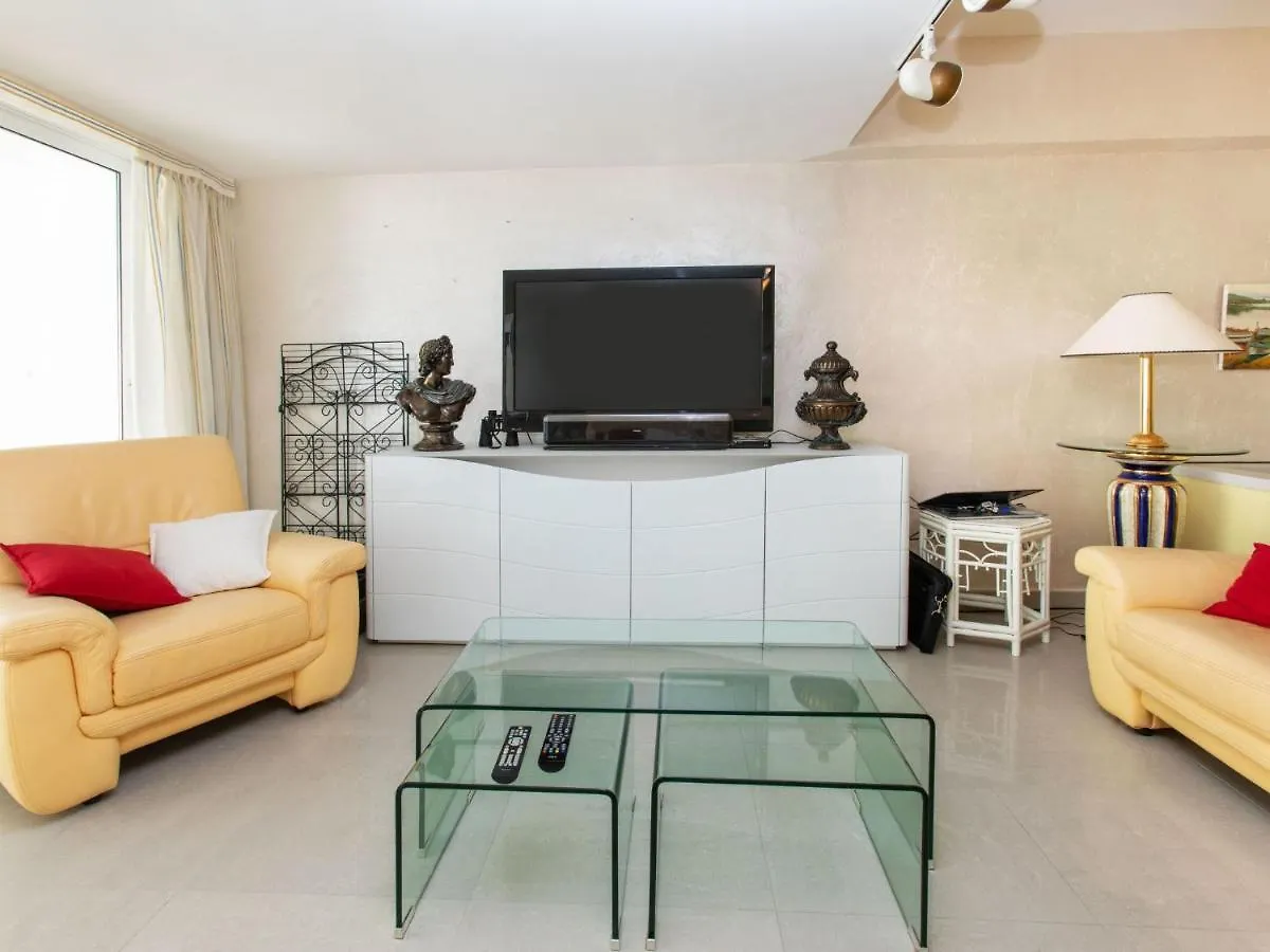 Apartment Cala Del Mar By Interhome Tossa de Mar 0*,  Spagna